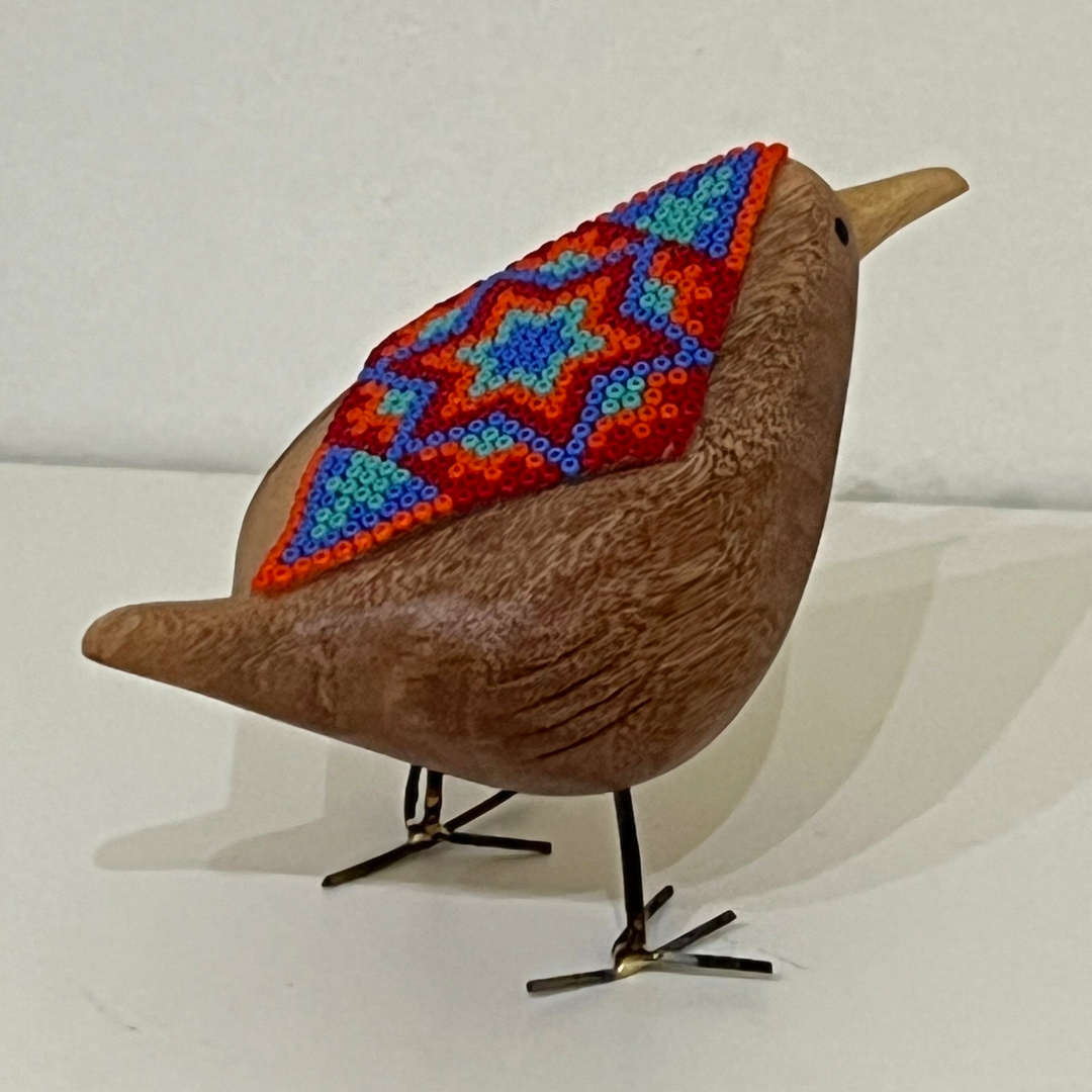 Pájaro de Madera con Arte Huichol
