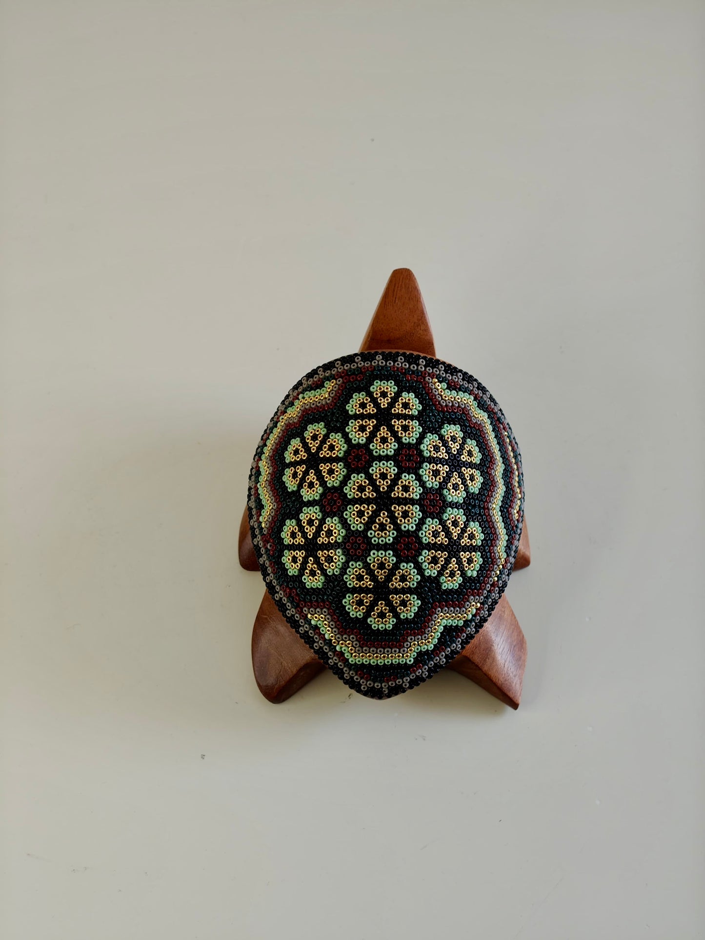 Tortuga de Arte Huichol chica