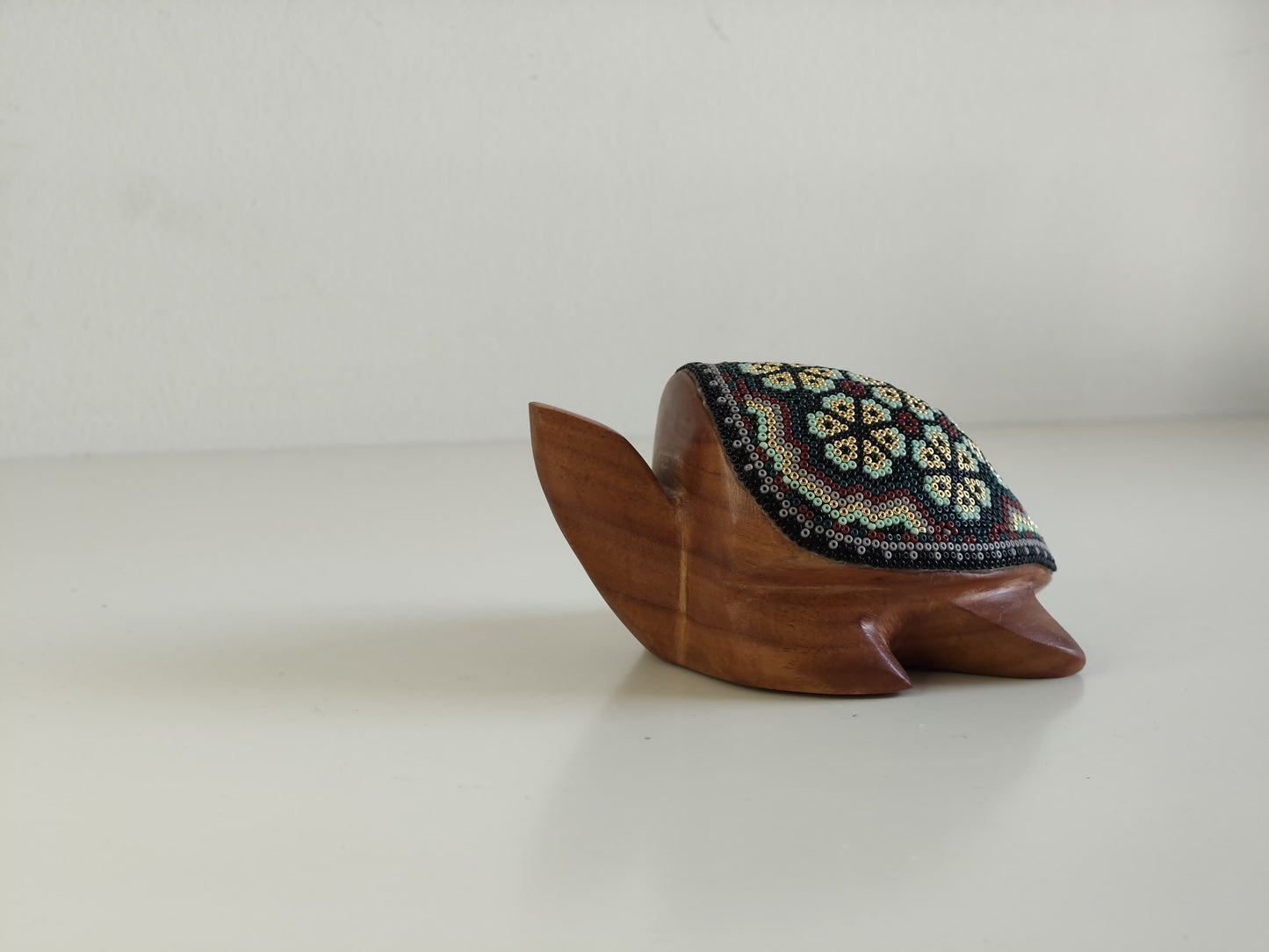 Tortuga de Arte Huichol chica