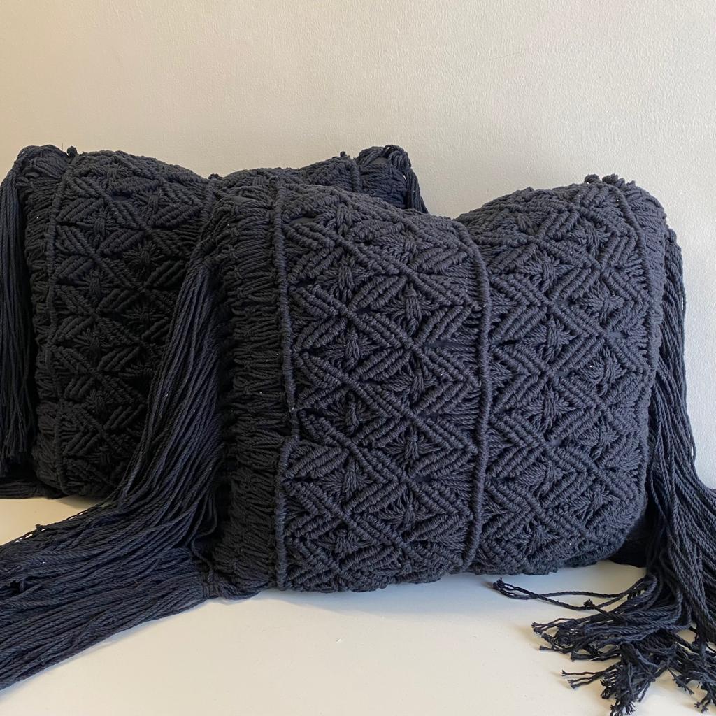 Cojín de Macramé Negro