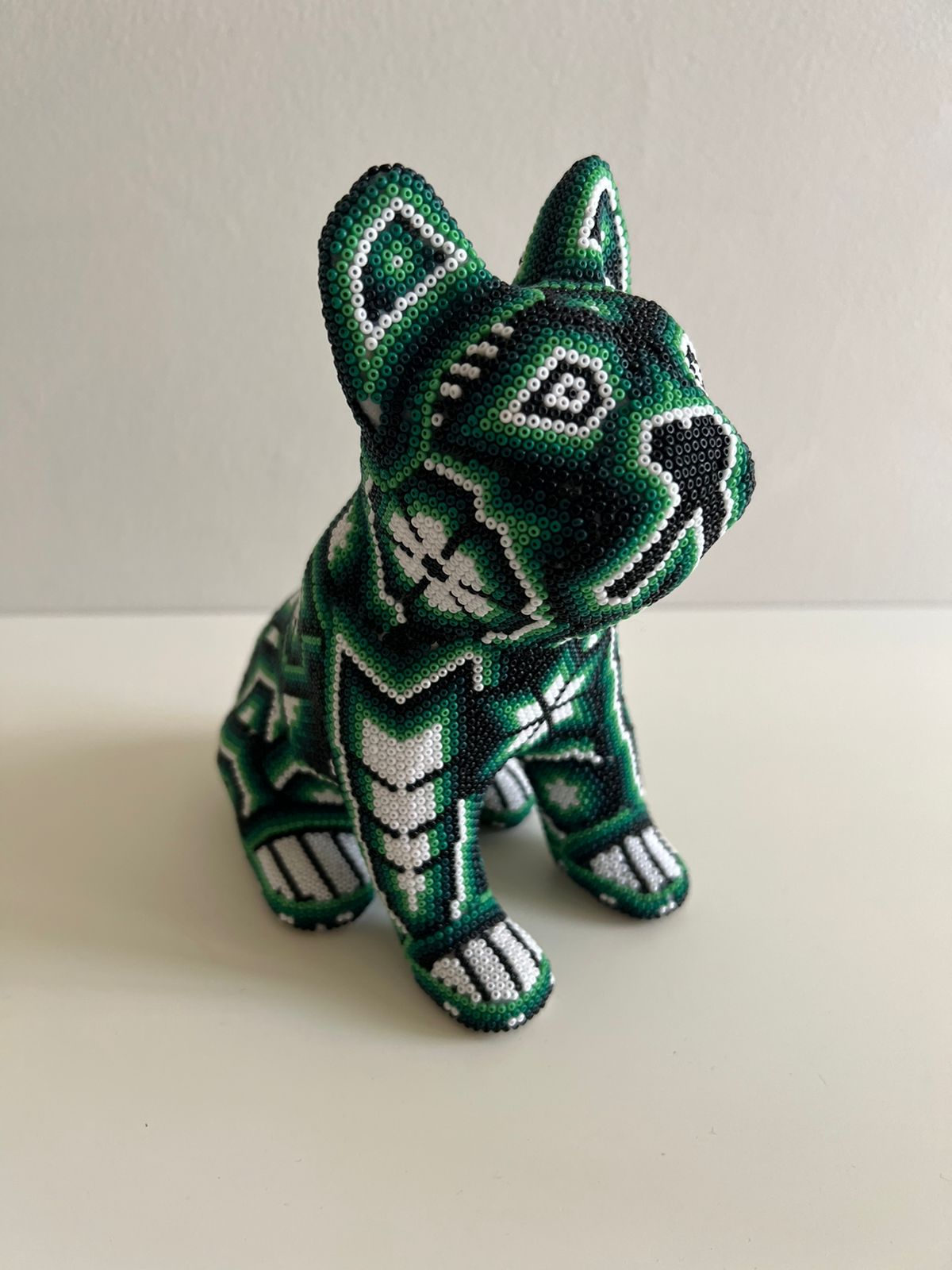 Perro de Arte Huichol