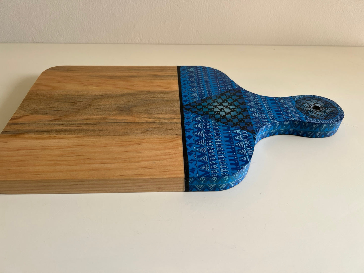 Tabla de Quesos Azul Pintada a Mano
