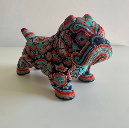 Bulldog de Arte Huichol