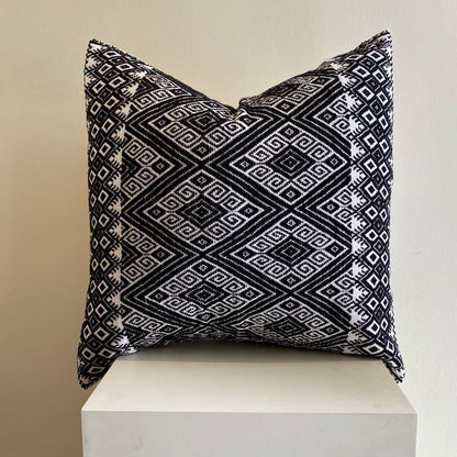 Funda de Cojín Decorativo Negro con Blanco