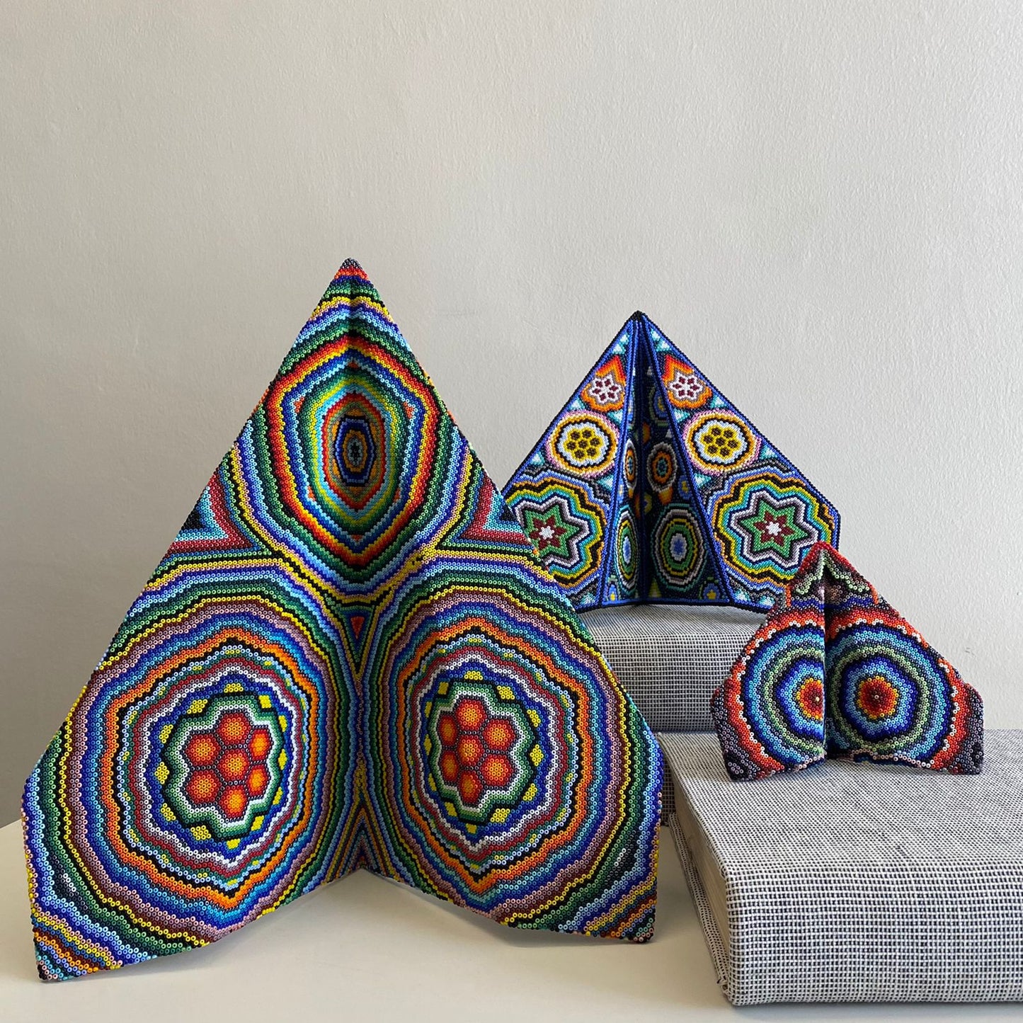 Avión de Arte Huichol Chico