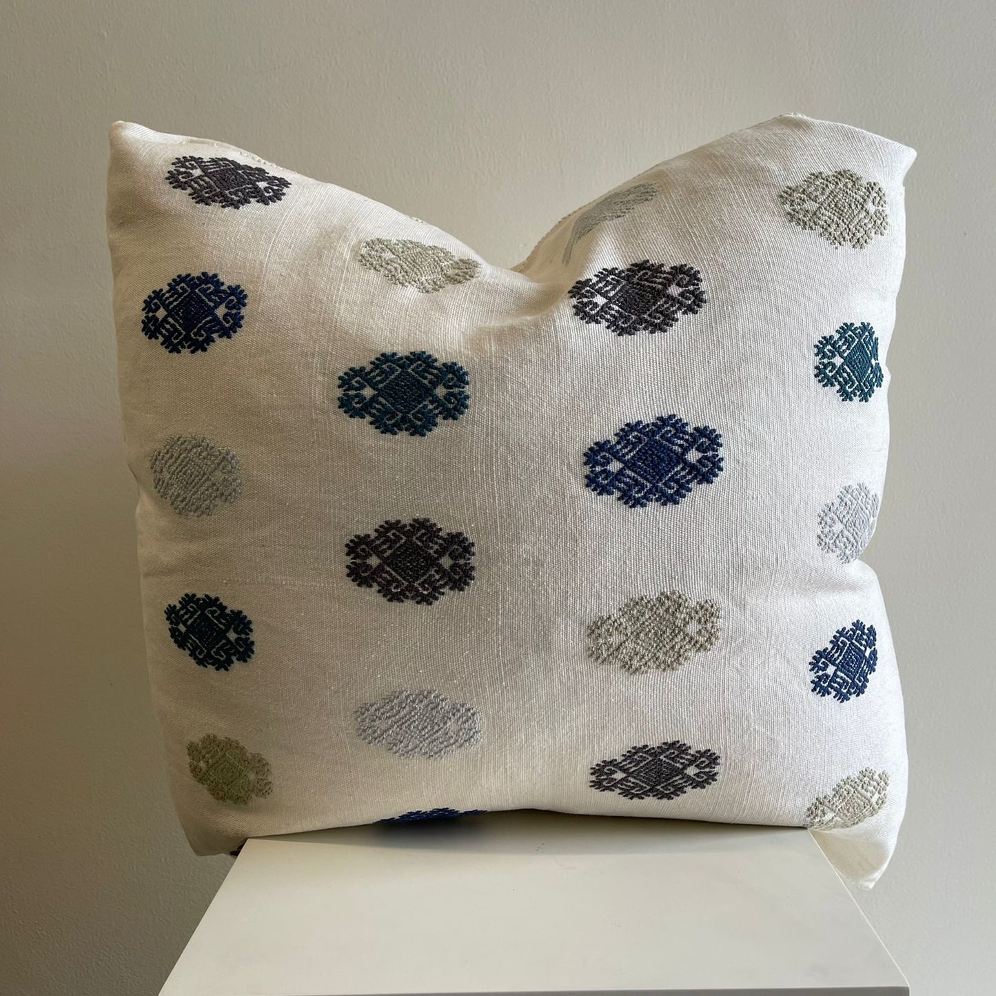 Funda de Cojín Decorativo crudo con azules